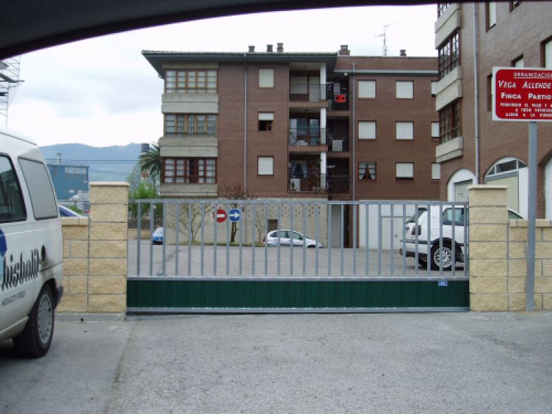 Puertas automáticas de chapa