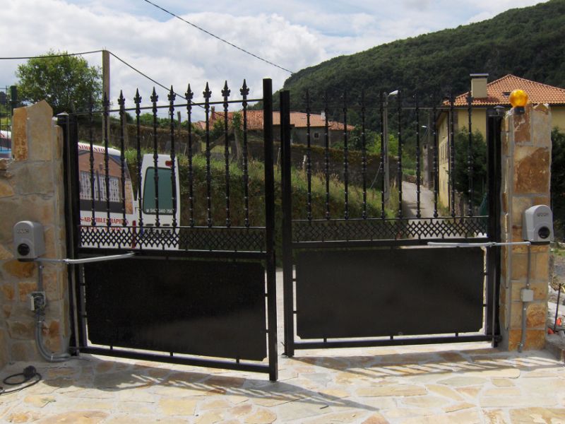 Puertas en forja y tubo